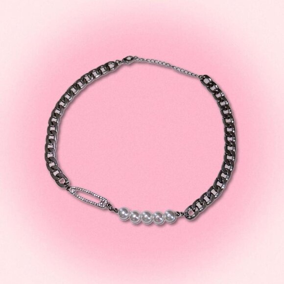 Jewelry - Rhinestone Safety Pin & Pearl Chain Necklace